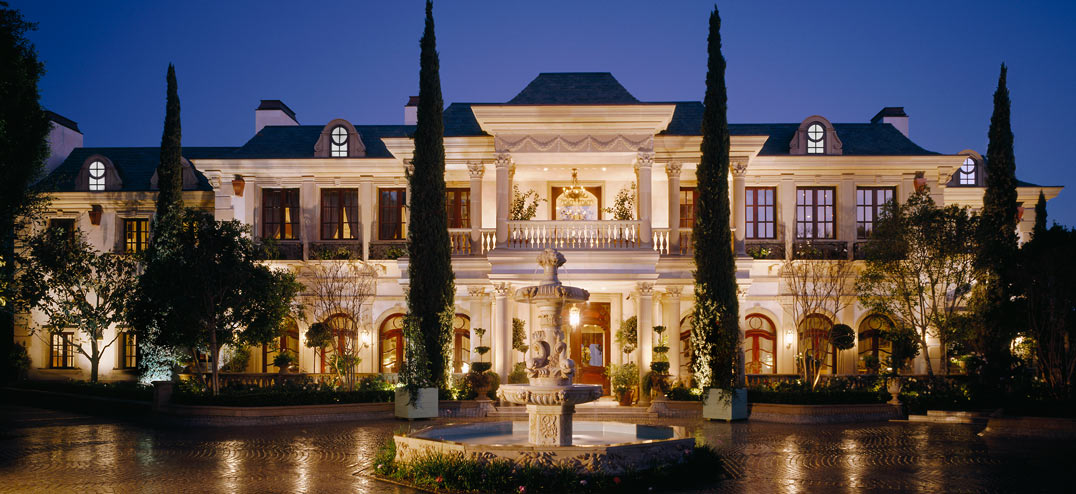 A mansion or luxury home in St. Louis, MO